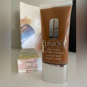 Clinique Stay-matte Oil-free Makeup Foundation 1 OZ /30 ML, WN 118 Amber (D) NEW